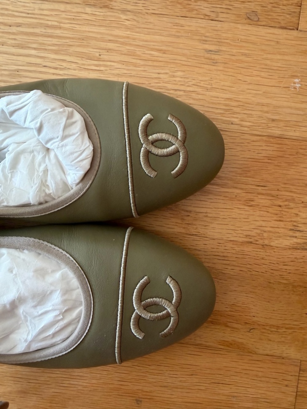 CHANEL Olive Green and Beige CC Strap Ballet Flats - Picture 2 of 4